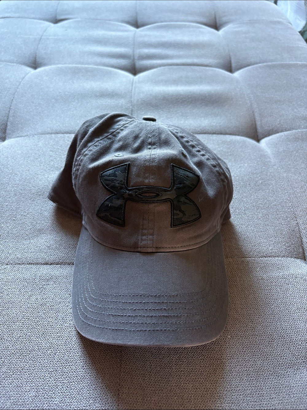 Under Armour Men's Classic Logo Snap back Cap - Gray